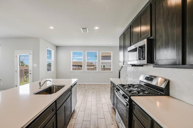 Foto del edificio - 204 Crescent St