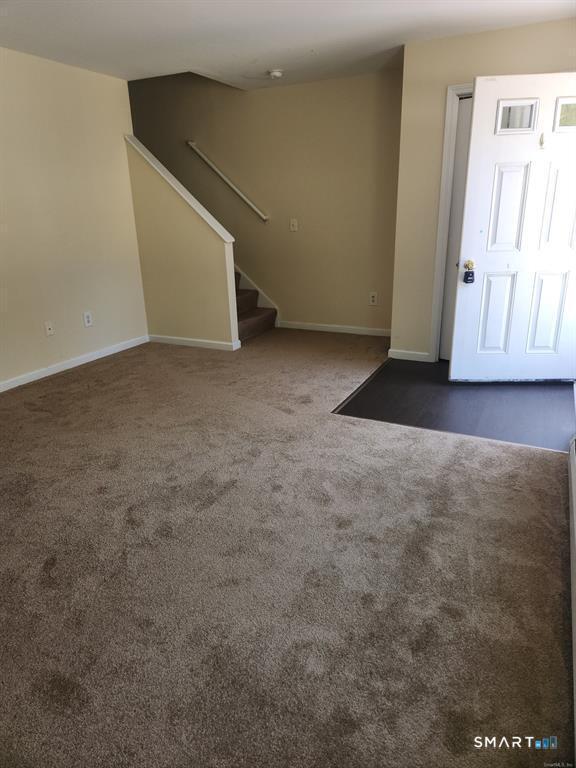 Foto del edificio - 245 Elizabeth St Ext