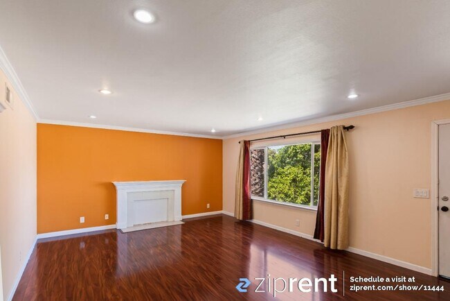 Building Photo - 2563 Gallup Dr