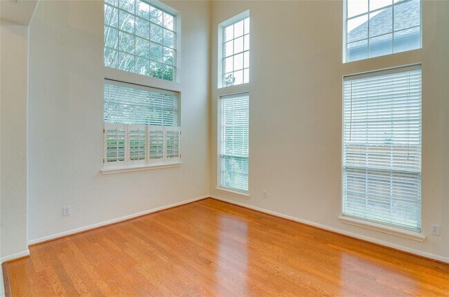 Building Photo - 4019 Angel Springs Dr