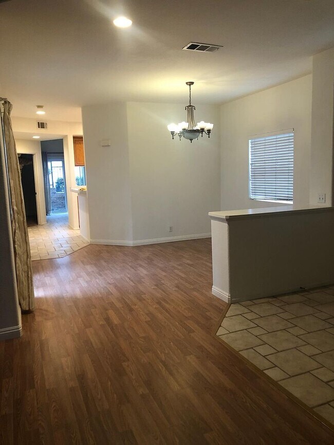 Foto del edificio - 108 Citrus Ranch Rd