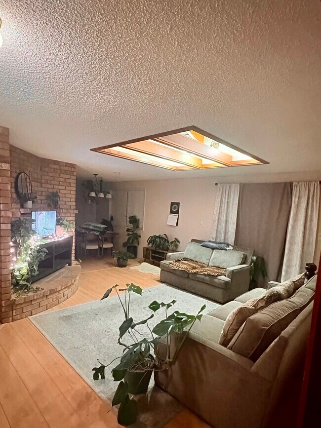 Foto del edificio - 795 Oak Knoll Dr