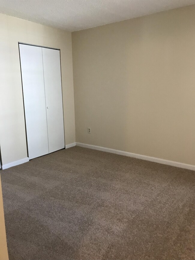 Building Photo - 10404 Beacon Ridge Dr