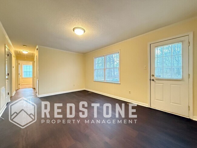 Foto del edificio - 2211 Holland Ave