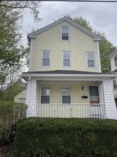 Building Photo - 253 Yantic St