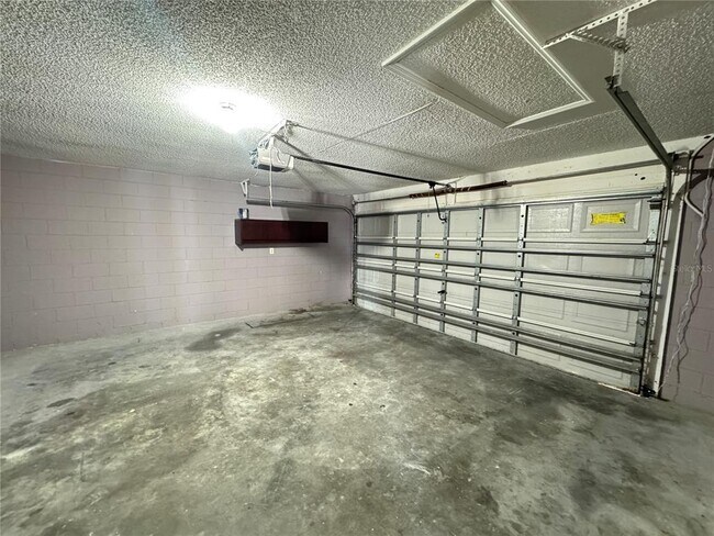 Building Photo - 10 Sawfish Ln