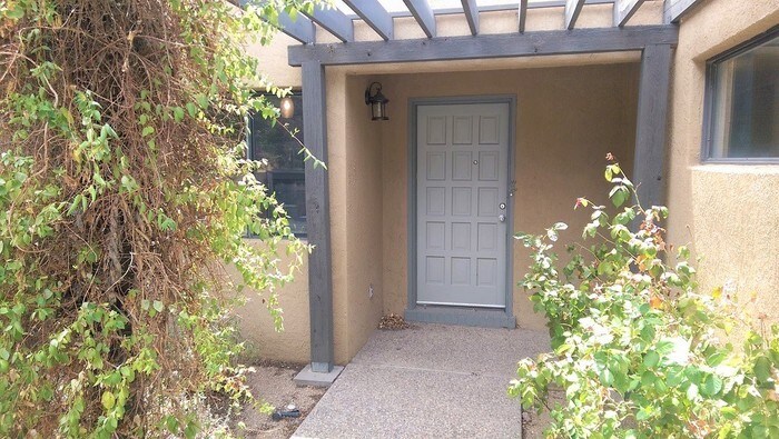 Foto principal - Wonderful Sandia Heights location!