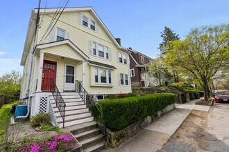 Building Photo - 28 Warwick Rd