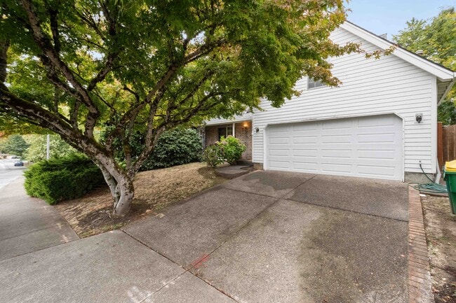 Photo - 12323 SW Millview Ct House