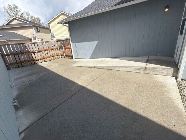 Foto del edificio - Remodeled 3bd, 2.5bath home