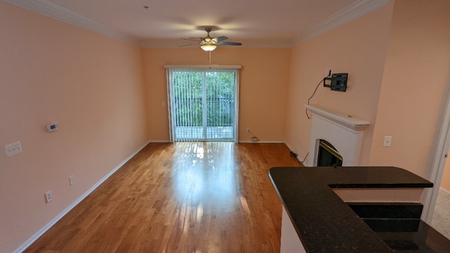 Foto del edificio - 1570 Spring Gate Dr.
