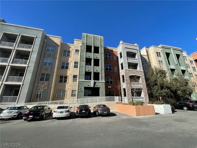 Building Photo - 44 E Serene Ave