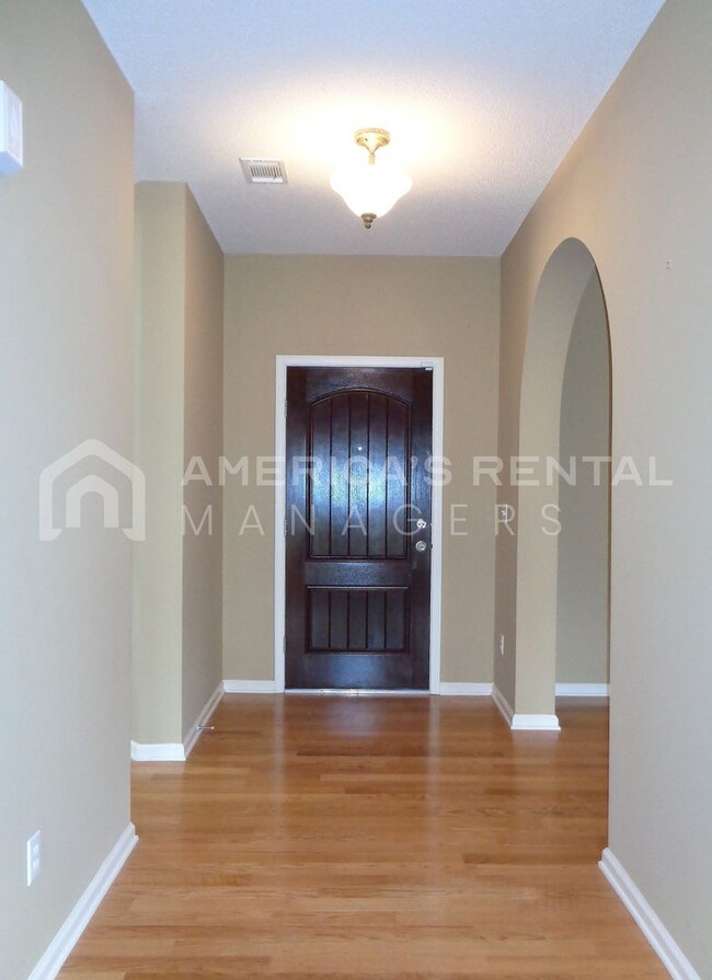 Building Photo - DEPOSIT PENDING! Home in Hillcrest area in...