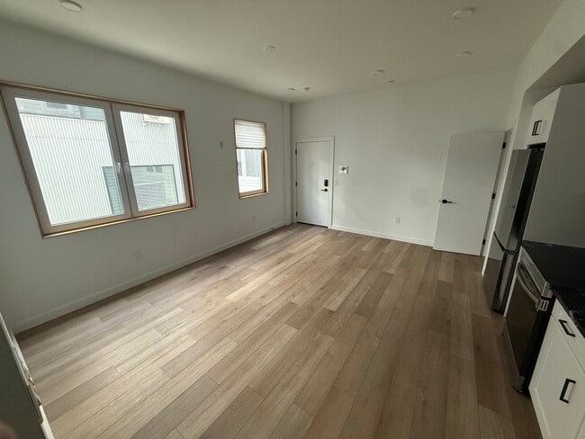 Photo - 1308-10 N. Front Apartment