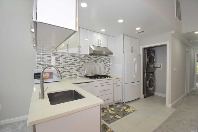Foto del edificio - 241 Oak Park Dr