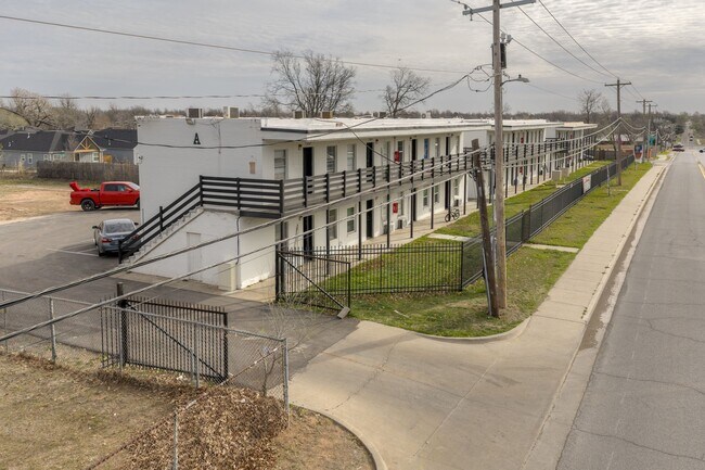 Foto del edificio - 4701 NW 16th St