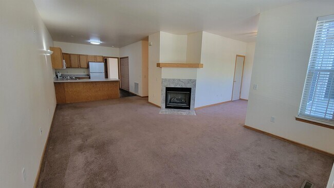 Foto del edificio - 6655 Windsor Commons Ave