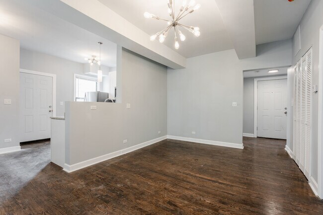 Building Photo - 3301 N Harding Ave