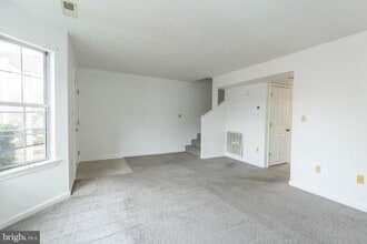 Building Photo - 164 Stadium Cir