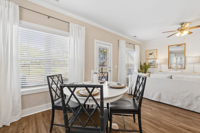 Foto del edificio - Indigo Cove