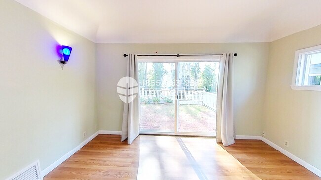 Foto del edificio - 824 El Camino Real