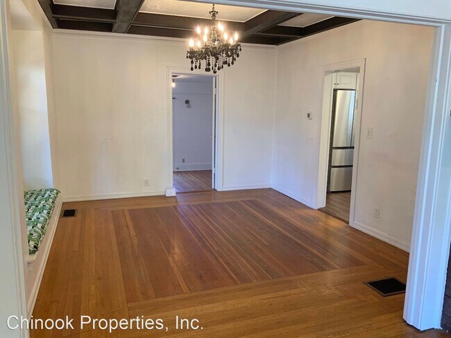 Building Photo - 3 br, 2 bath House - 1177 W 11th Ave