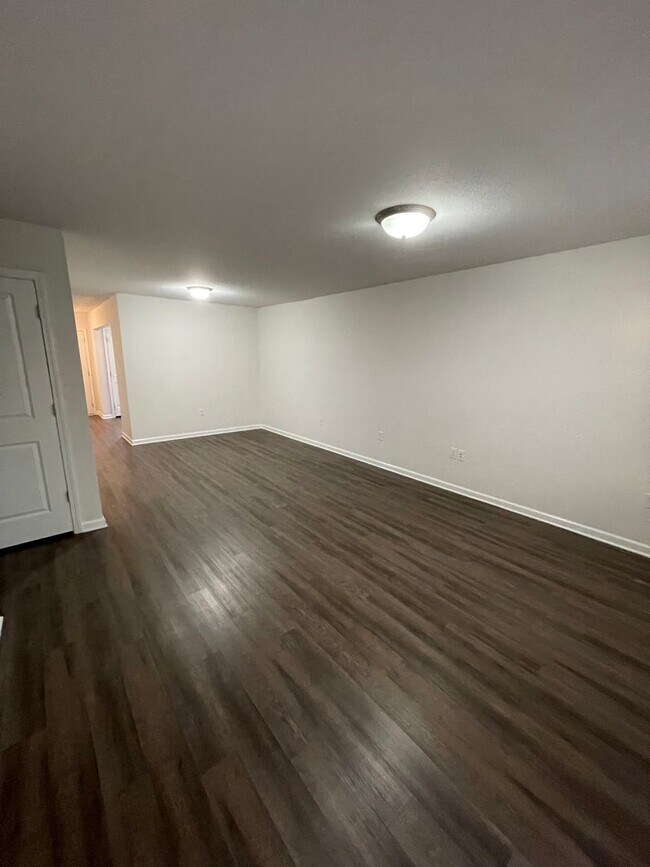 Building Photo - 172 Barfield Way