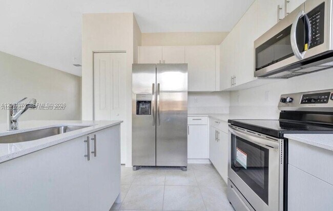 Foto del edificio - 23382 SW 133rd Ct