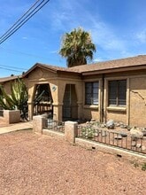 Building Photo - 605 N Swan Rd