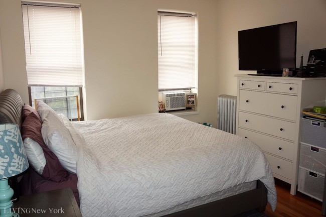 Foto del edificio - 91 E 208th St