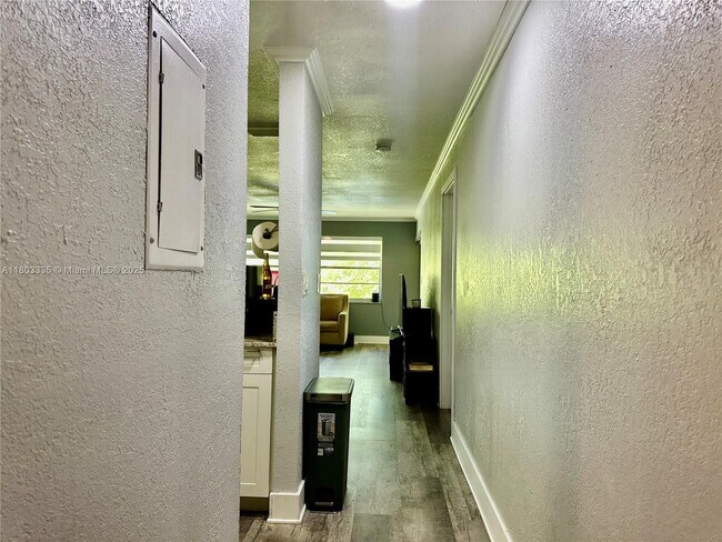 Building Photo - 15430 SW 82nd Ln