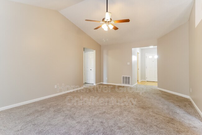 Foto del edificio - 924 Hathaway Dr