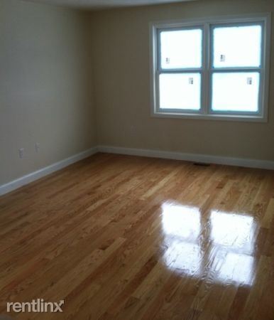 Foto del edificio - 2 br, 2.5 bath Townhome - 99 Hooper Rd