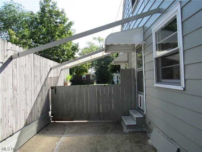 Building Photo - 934 Nevin St