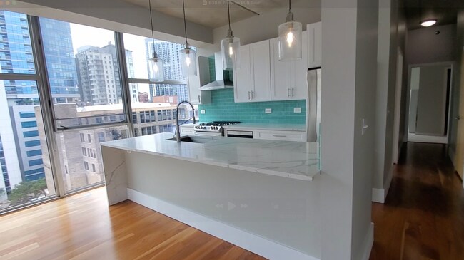 Foto del edificio - Amazing Views, Tons of Light and Space, an...