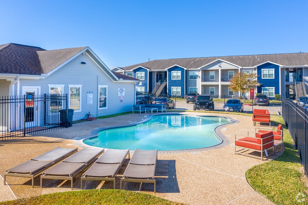 Azure Pointe 6355 Chinn Ln Beaumont, TX 77708