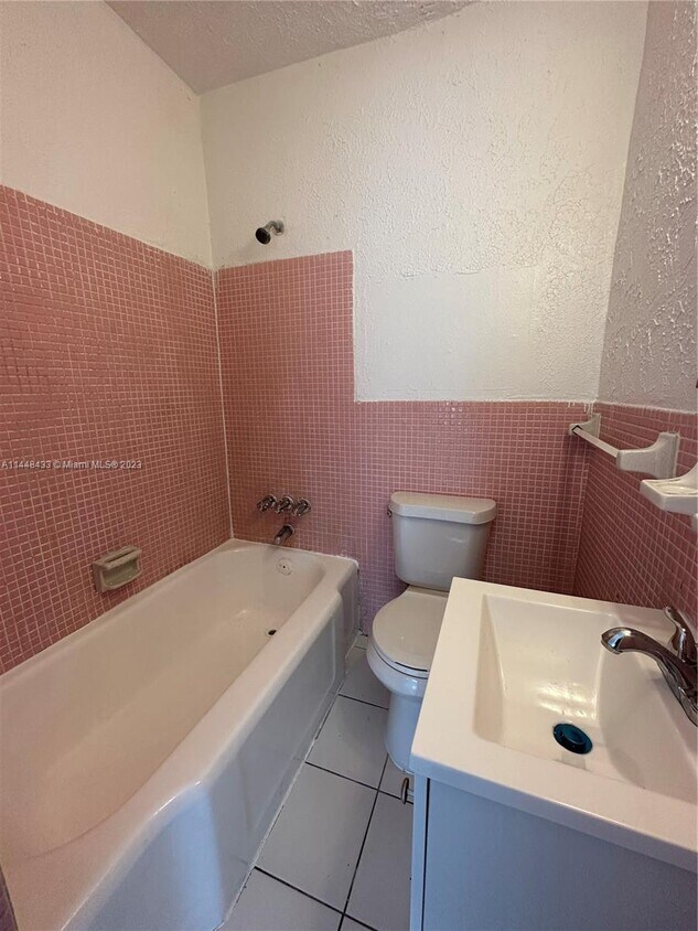 Building Photo - 432 N 19th Ave