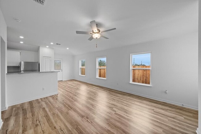 Foto del edificio - 18233 Stellers Sea St