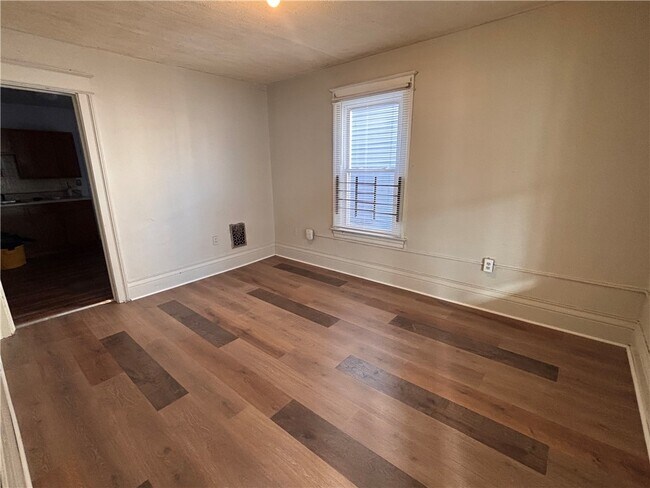 Foto del edificio - 100 Fairbanks St