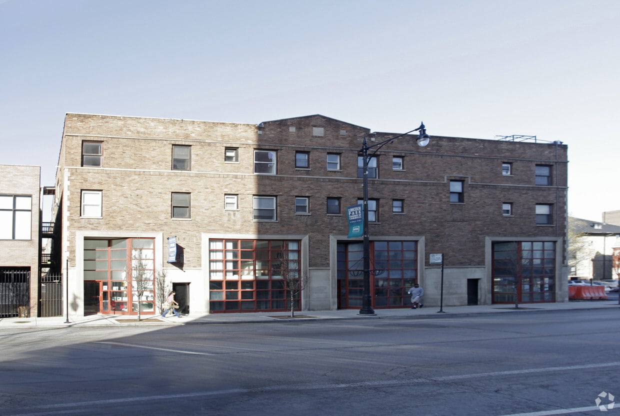 2514- 2518 N Clark St - 2514-2518 N Clark St