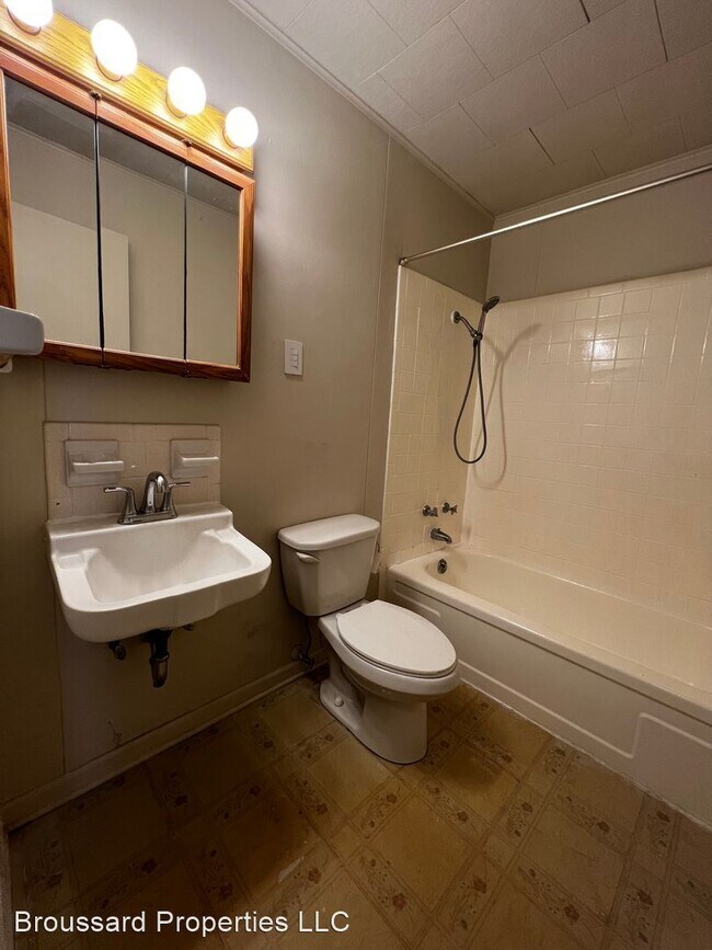 Foto del edificio - 3 br, 1.5 bath House - 118 Sorority Drive