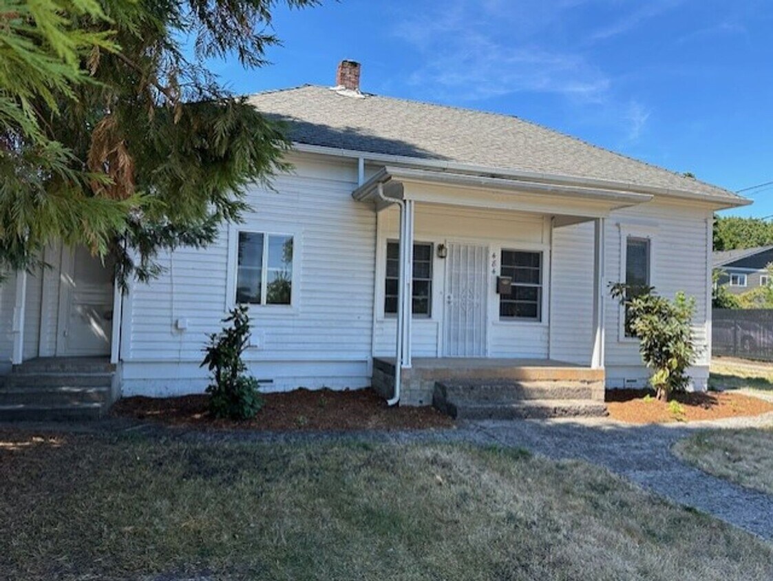 Primary Photo - 1584 Sq Ft Home With 3 Bedrooms & A Spare ...