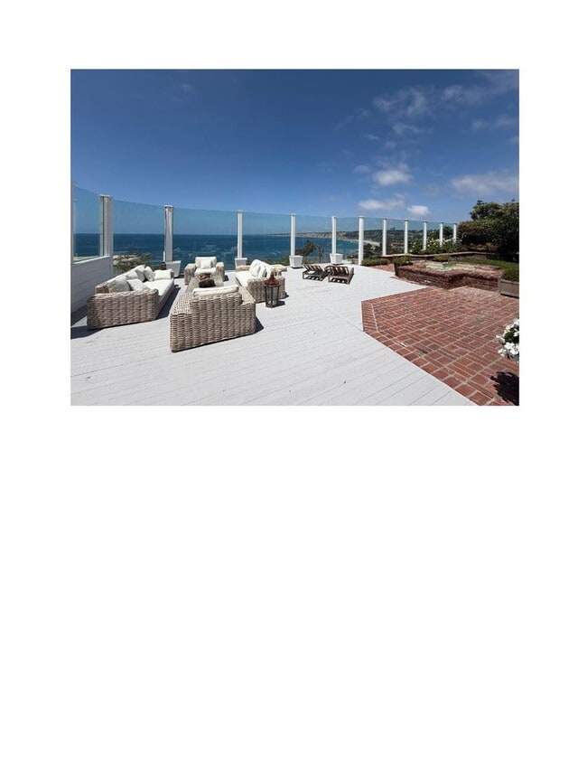 Building Photo - Amazing location in La Jolla for a big house. Gustavo Lopez AMSI