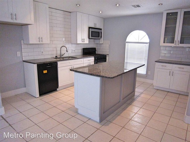 Building Photo - 3 br, 2 bath House - 6604 NW Ferris