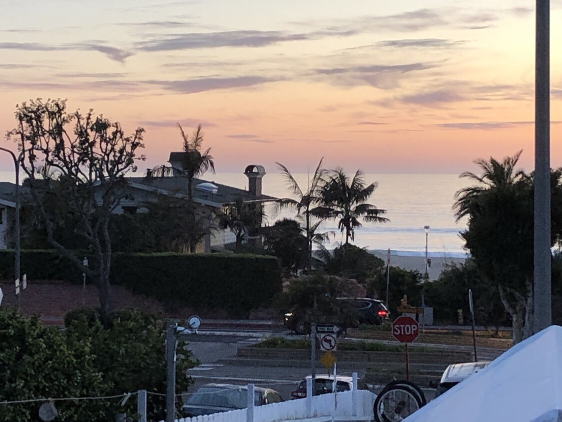 125 26th St Unit B Apartments In Hermosa Beach Ca Westside Rentals Hermosa Beach Ca 90254 Studio 1 600 Previous