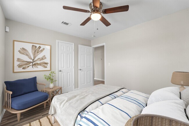 Foto del edificio - 516 Hollyhock st