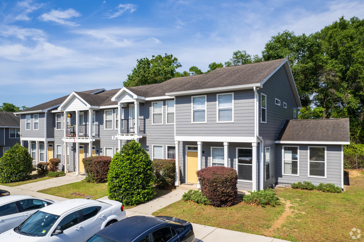 Primary Photo - The Premier Townhomes @ 1694