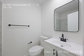 Building Photo - 14700 Strathern St