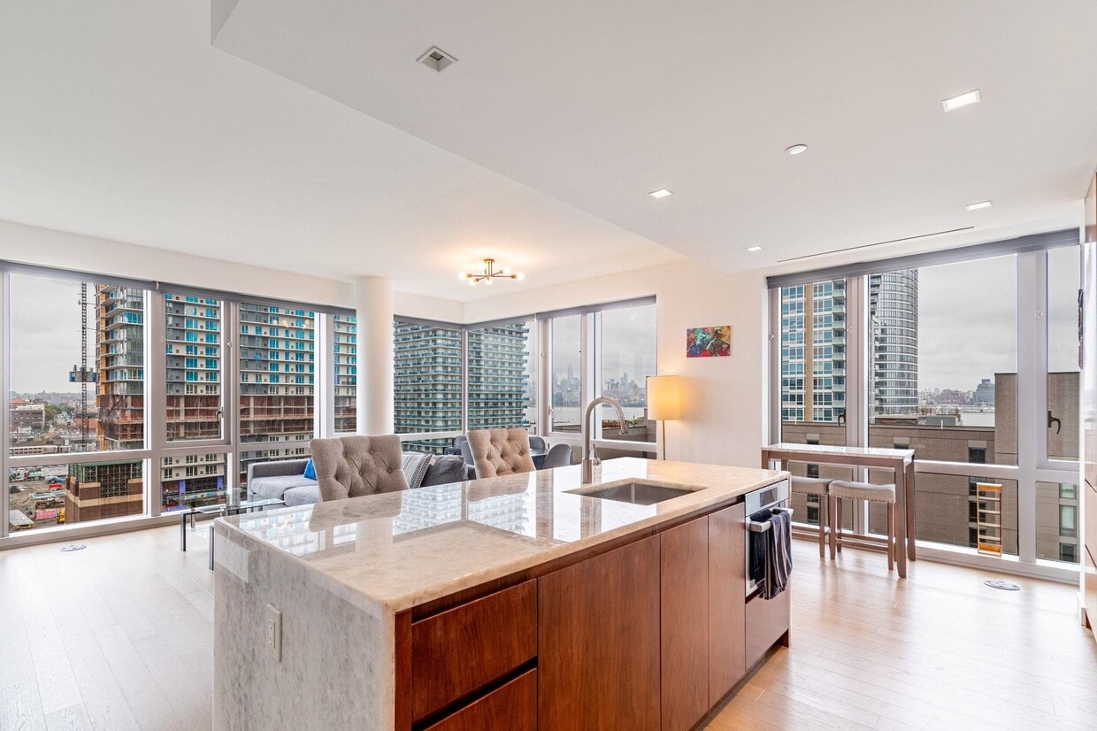 Foto principal - 75 Park Ln S