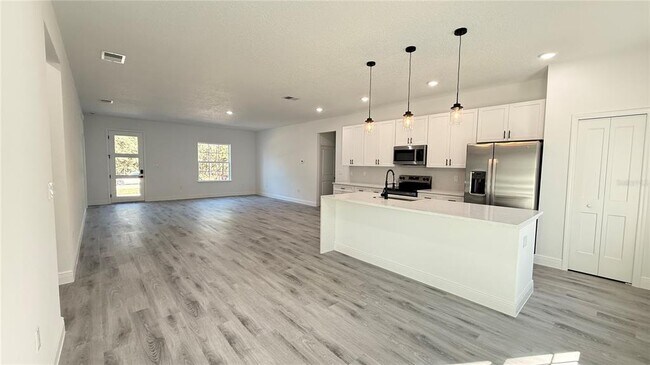 Foto del edificio - 7432 N Cricket Dr